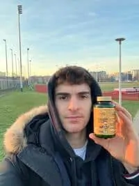 Slika kupca s Hug Your Life dodatkom prehrani